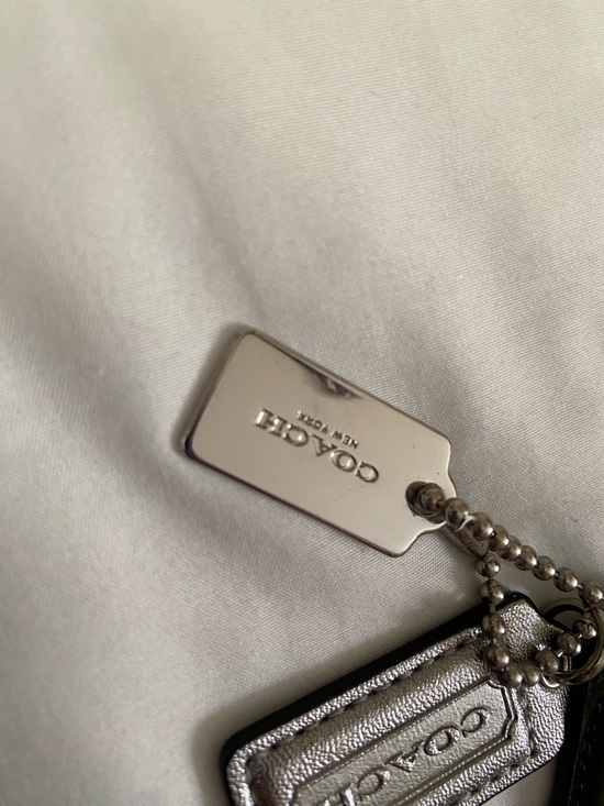 Coach rare keychain set! Leather and metal - Picture 5 of 7